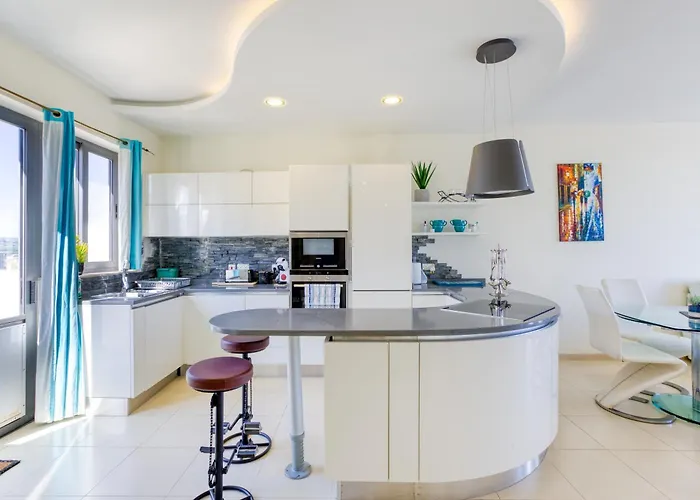 Sb17 - 2 Bed Penthouse Panorama In Qawra *